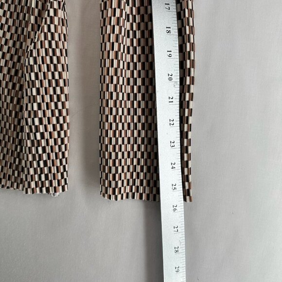 H&M Top Womens Size M Geometric Textured Jersey Button Front Long Sleeve Brown - Picture 11 of 12